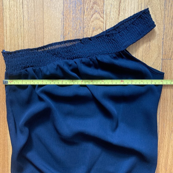 Guess One Shoulder Sleeveless Black Blouse Top Size Small - Picture 9 of 10